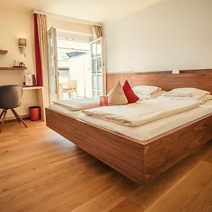 https://hotel-rosenvilla.saalbachhinterglemmhotels.com