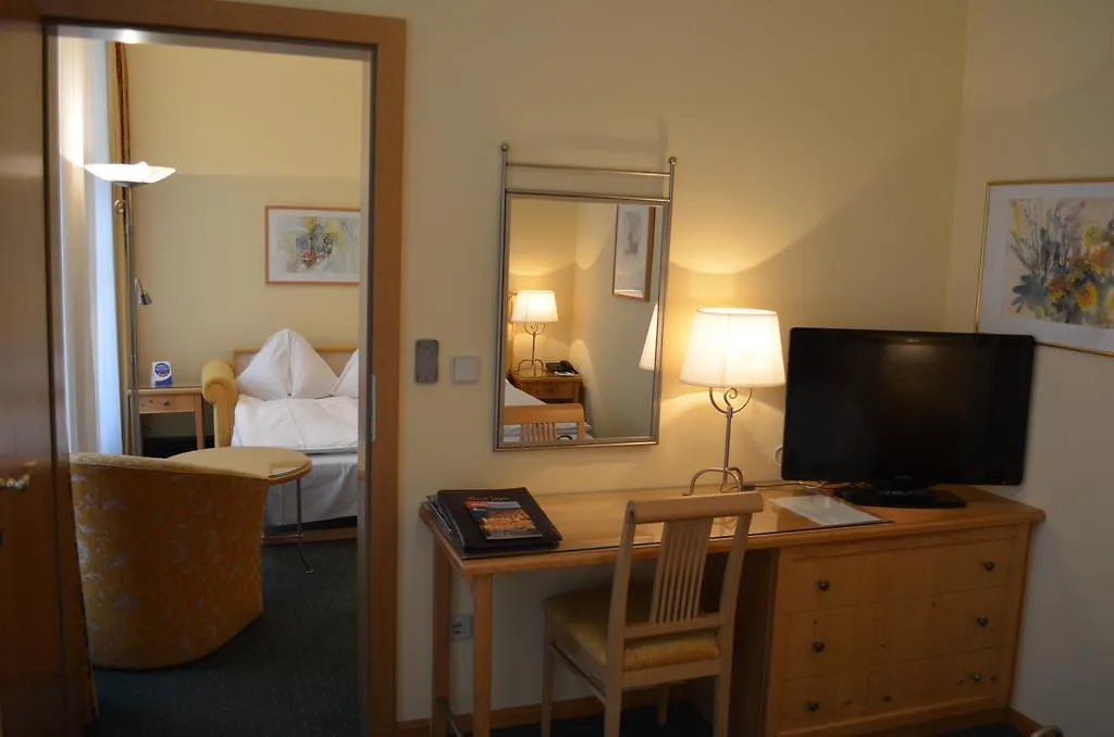 ****  Hotel Jaeger - Family Tradition Since 1911 Vienna Austria