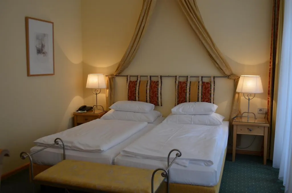 Hotel Jaeger - Family Tradition Since 1911 Vienna