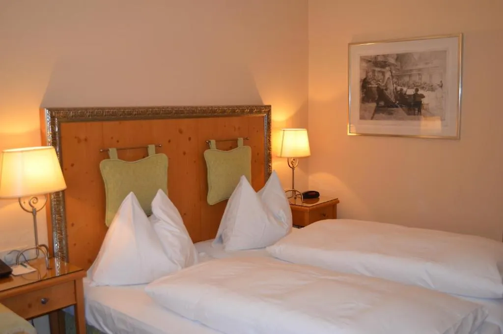 Hotel Jaeger - Family Tradition Since 1911 Vienna Austria