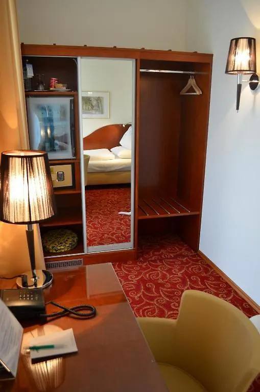 Hotel Jaeger - Family Tradition Since 1911 Vienna 4*,  Austria