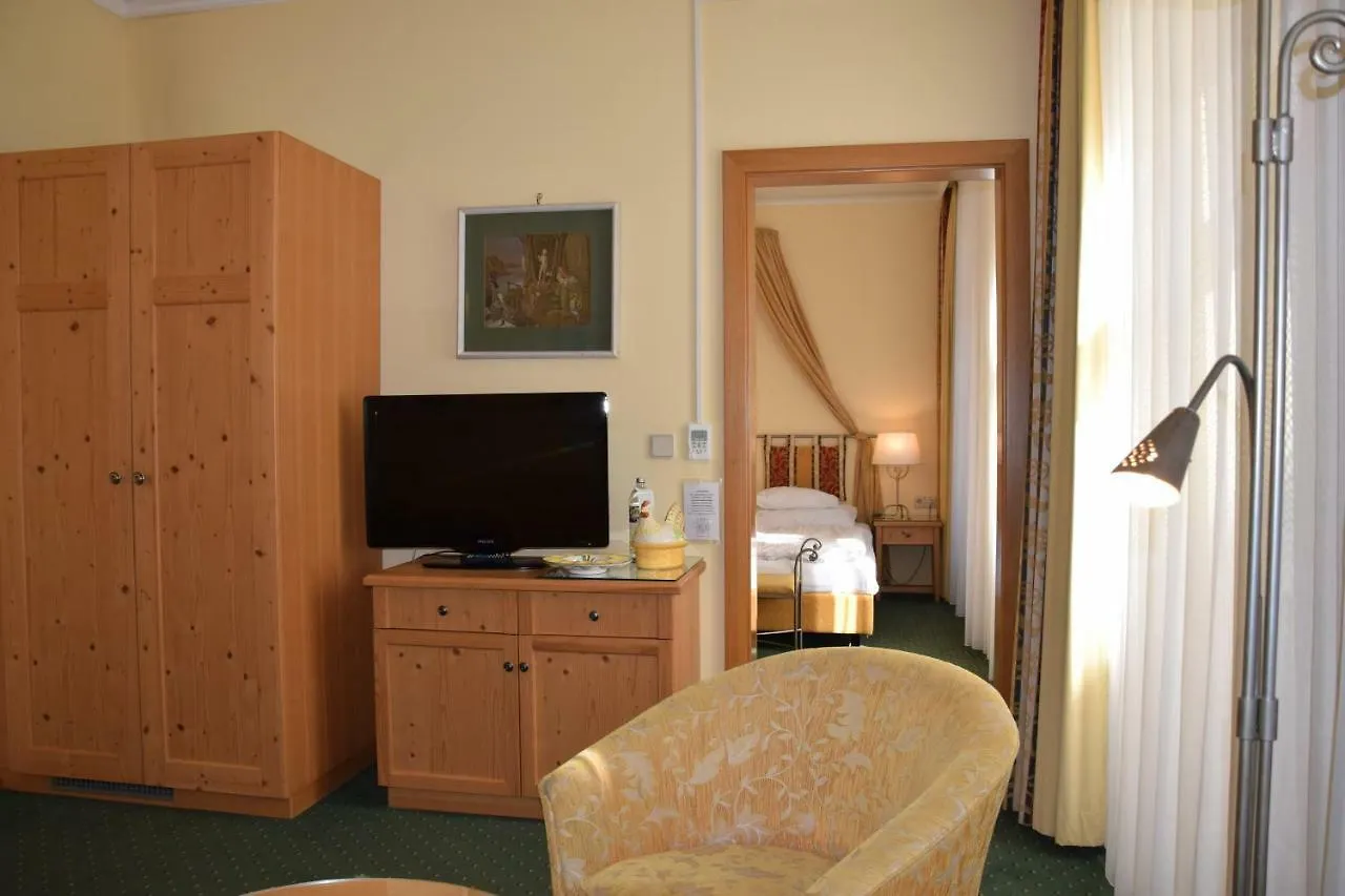 ****  Hotel Jaeger - Family Tradition Since 1911 Vienna Austria