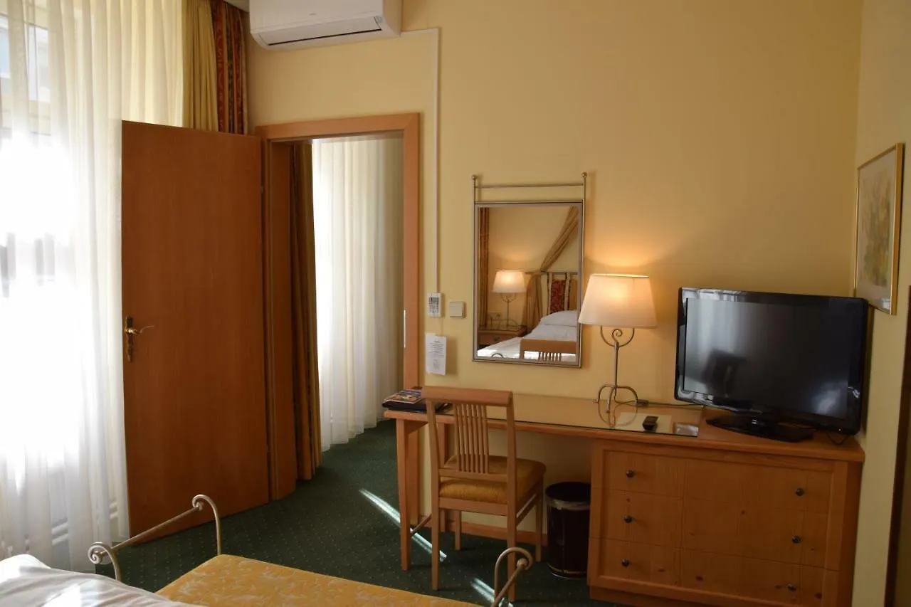 Hotel Jaeger - Family Tradition Since 1911 Vienna