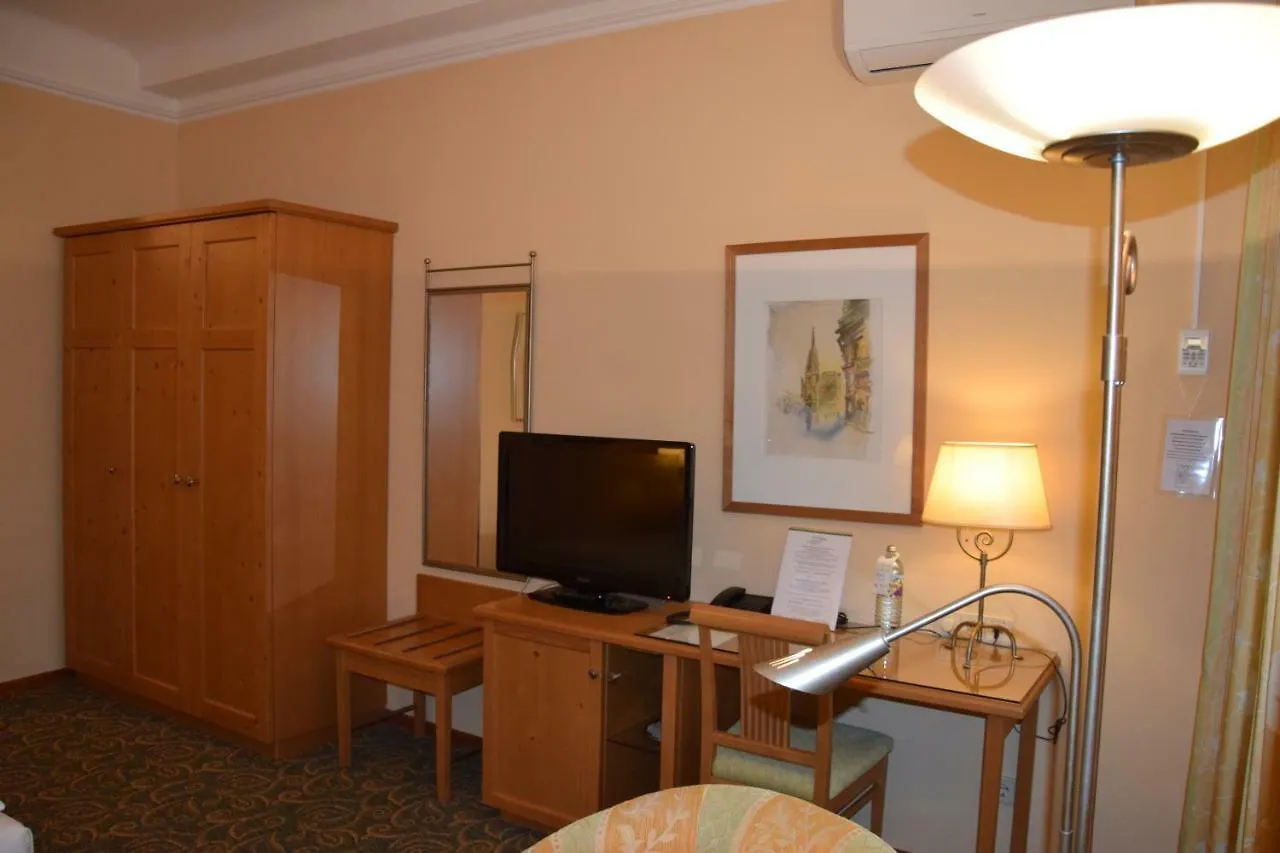 Hotel Jaeger - Family Tradition Since 1911 Vienna
